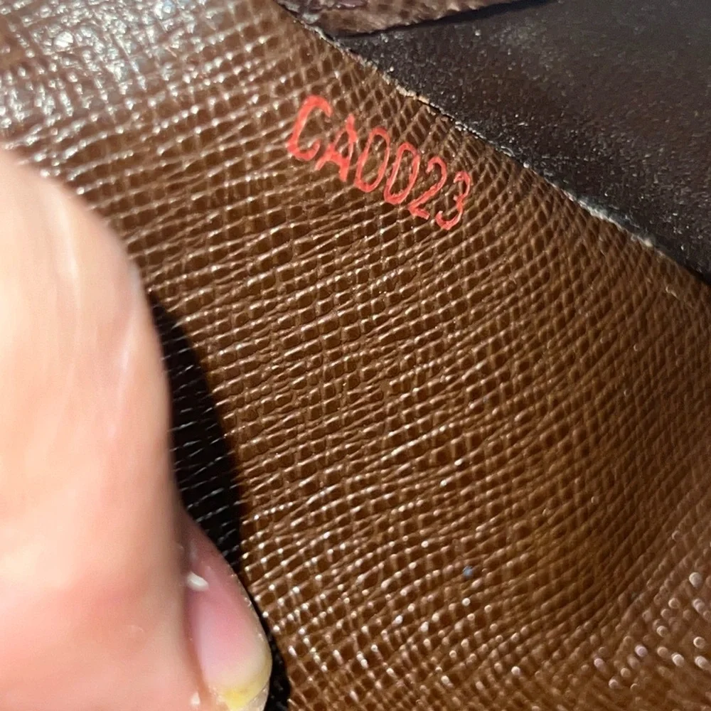 Louis Vuitton Bifild Ebene Wallet